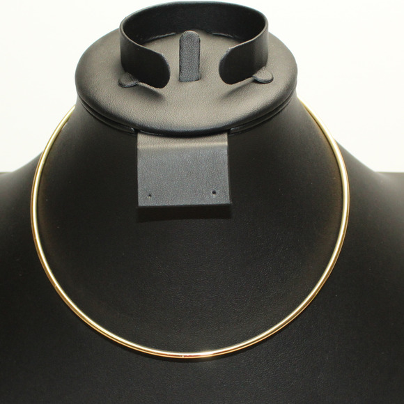 Unbranded Jewelry - Gold Tone Round Modern Circlet Choker Cuff Hook and Ball Clasp 5.5" Diameter